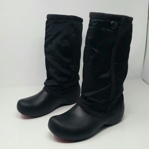 crocs women's winter boots